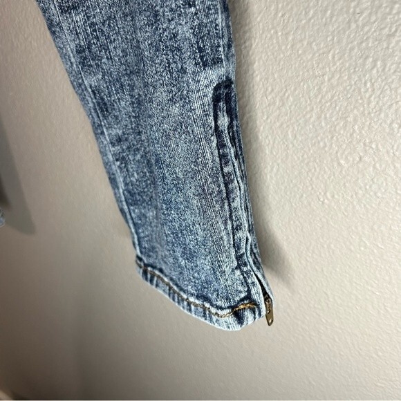American Eagle Hi-Rise crop jegging acid wash ankle zip jeans womens size XS 2 - Picture 4 of 6